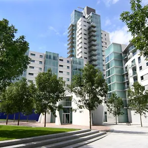 https://marlin-apartments-empire-square.cambridgehotelsuk.com