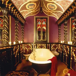 https://the-witchery-by-the-castle.edinburghhotelsuk.org